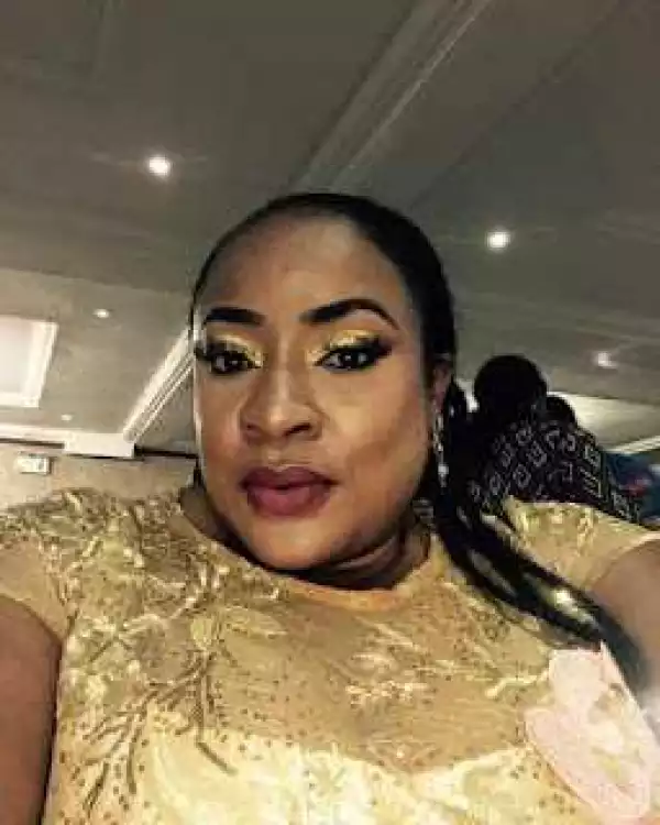 Fans Blash Popular Yoruba Actress Over Excess Makeup - See Photos